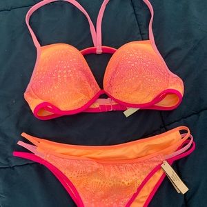 Lace bikini top with cross cross strappy top and matching bottom